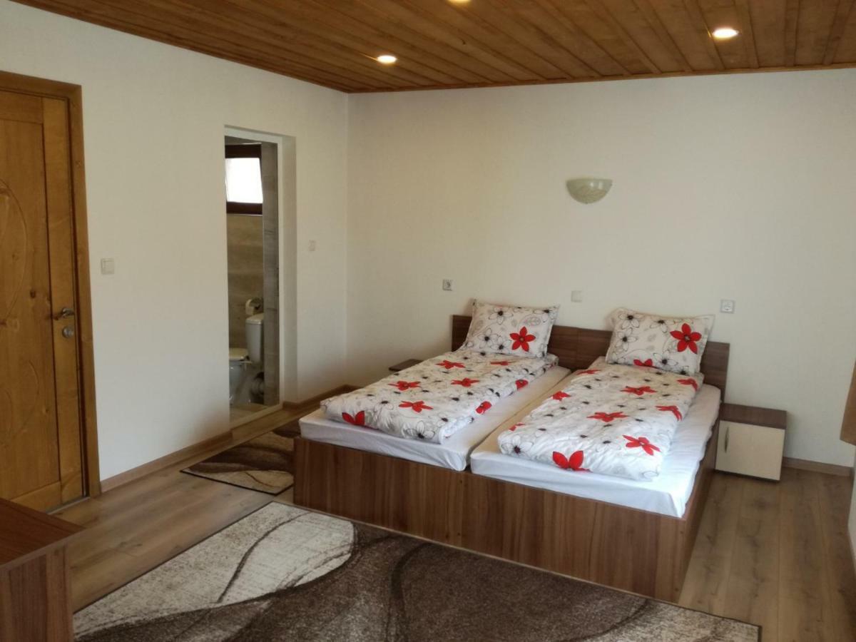 Къща Генчеви Hotel Sarnitsa Eksteriør billede